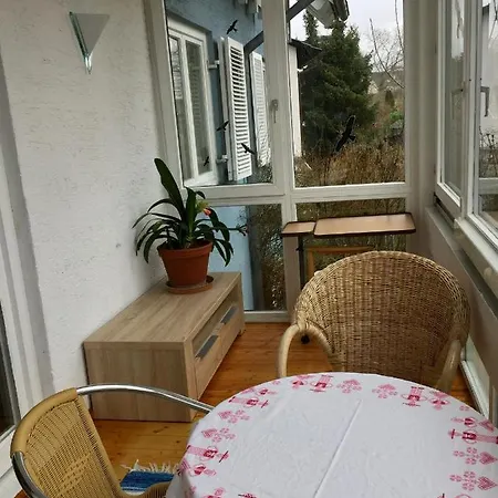 Blaues Haus Apartman *